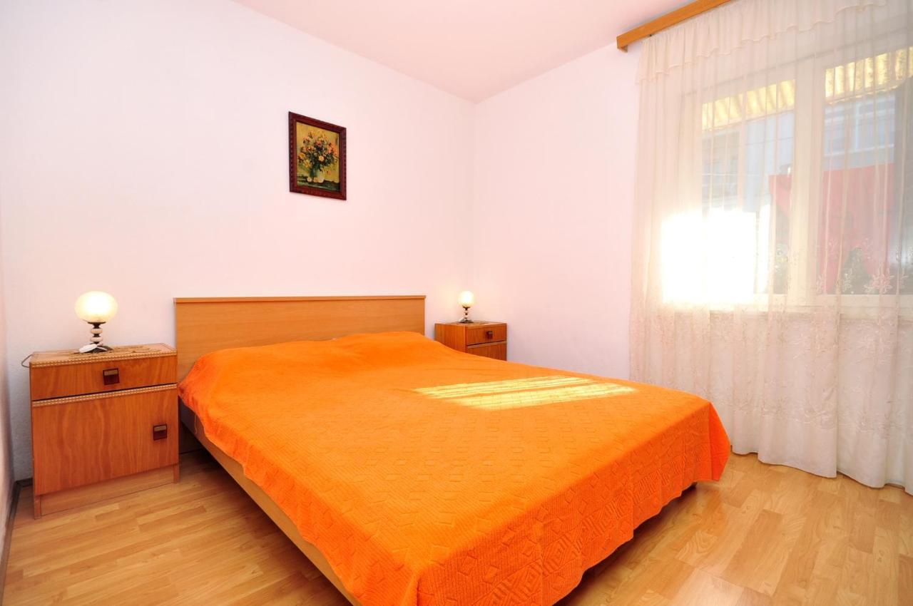 Apartments By The Sea Arbanija, Ciovo - 1085 Trogir Exterior foto