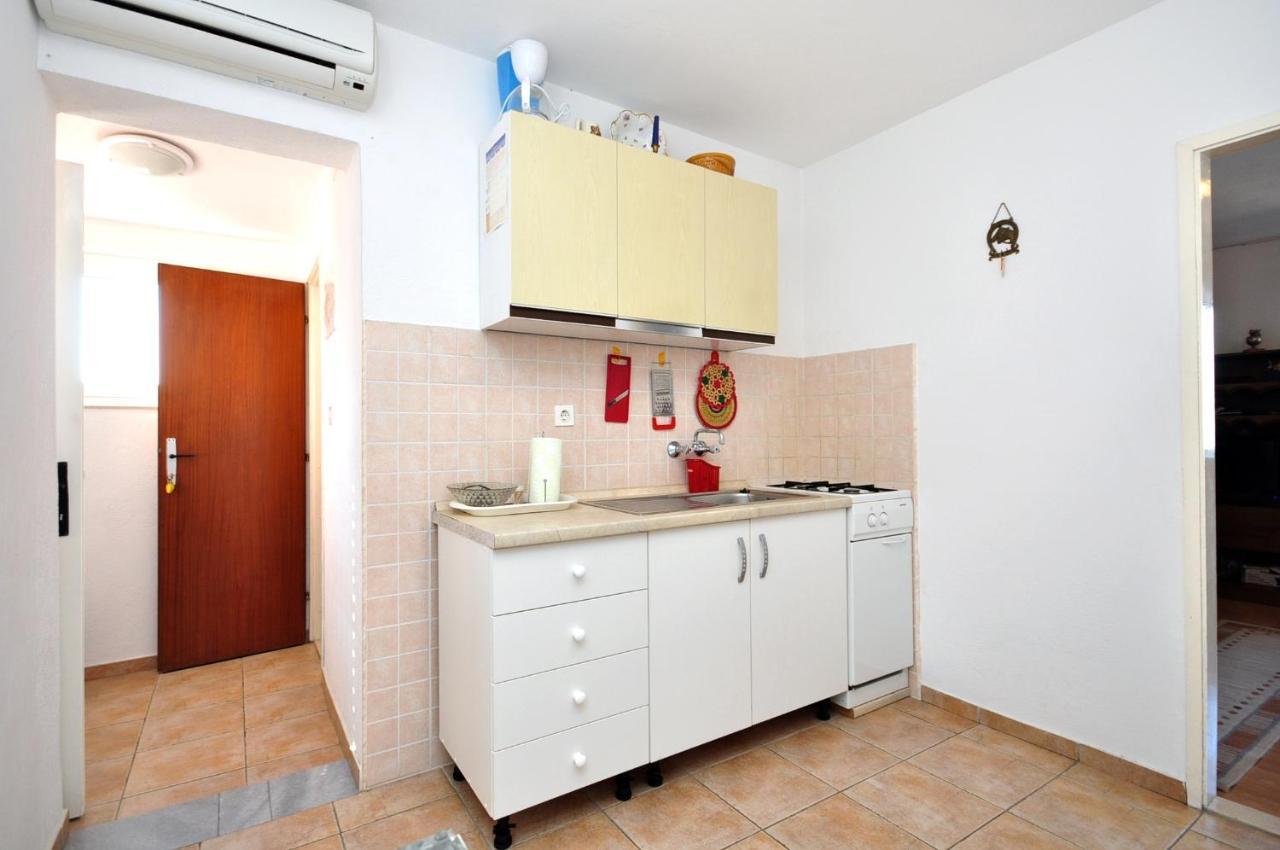 Apartments By The Sea Arbanija, Ciovo - 1085 Trogir Exterior foto
