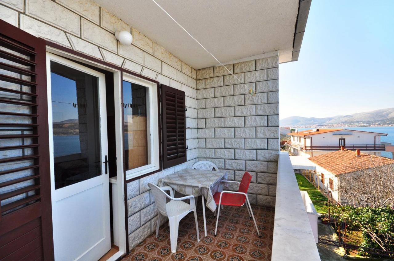 Apartments By The Sea Arbanija, Ciovo - 1085 Trogir Exterior foto