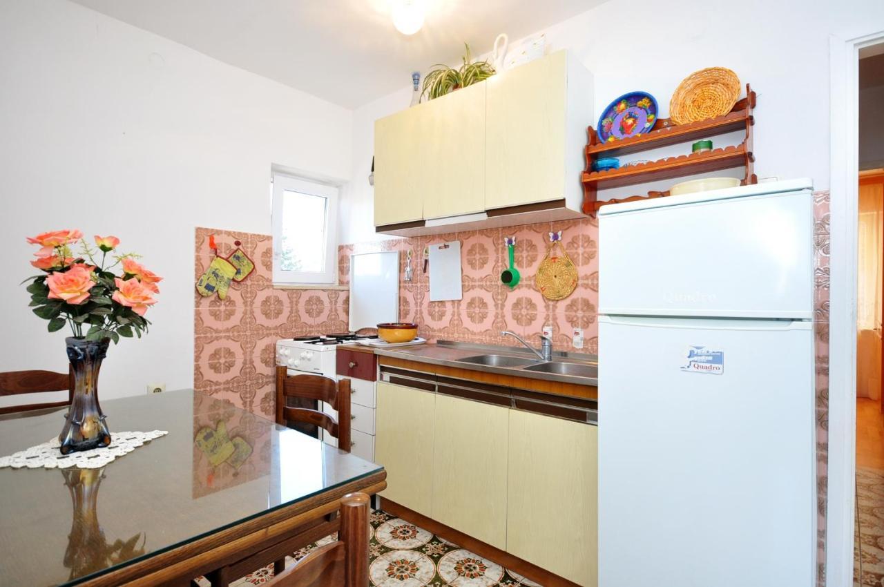Apartments By The Sea Arbanija, Ciovo - 1085 Trogir Exterior foto