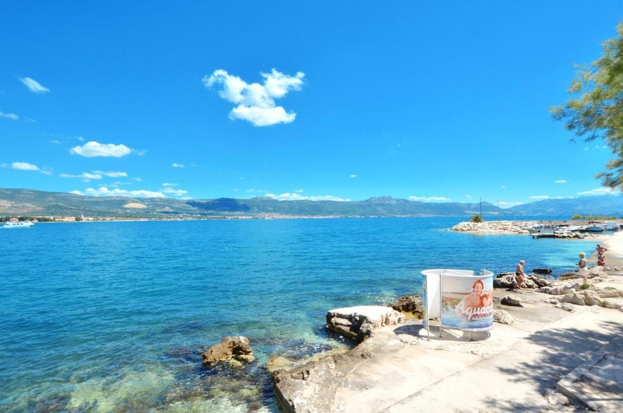 Apartments By The Sea Arbanija, Ciovo - 1085 Trogir Exterior foto